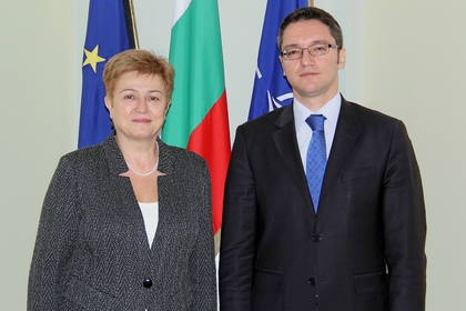 Министър Кристиан Вигенин се срещна с комисар Кристалина Георгиева